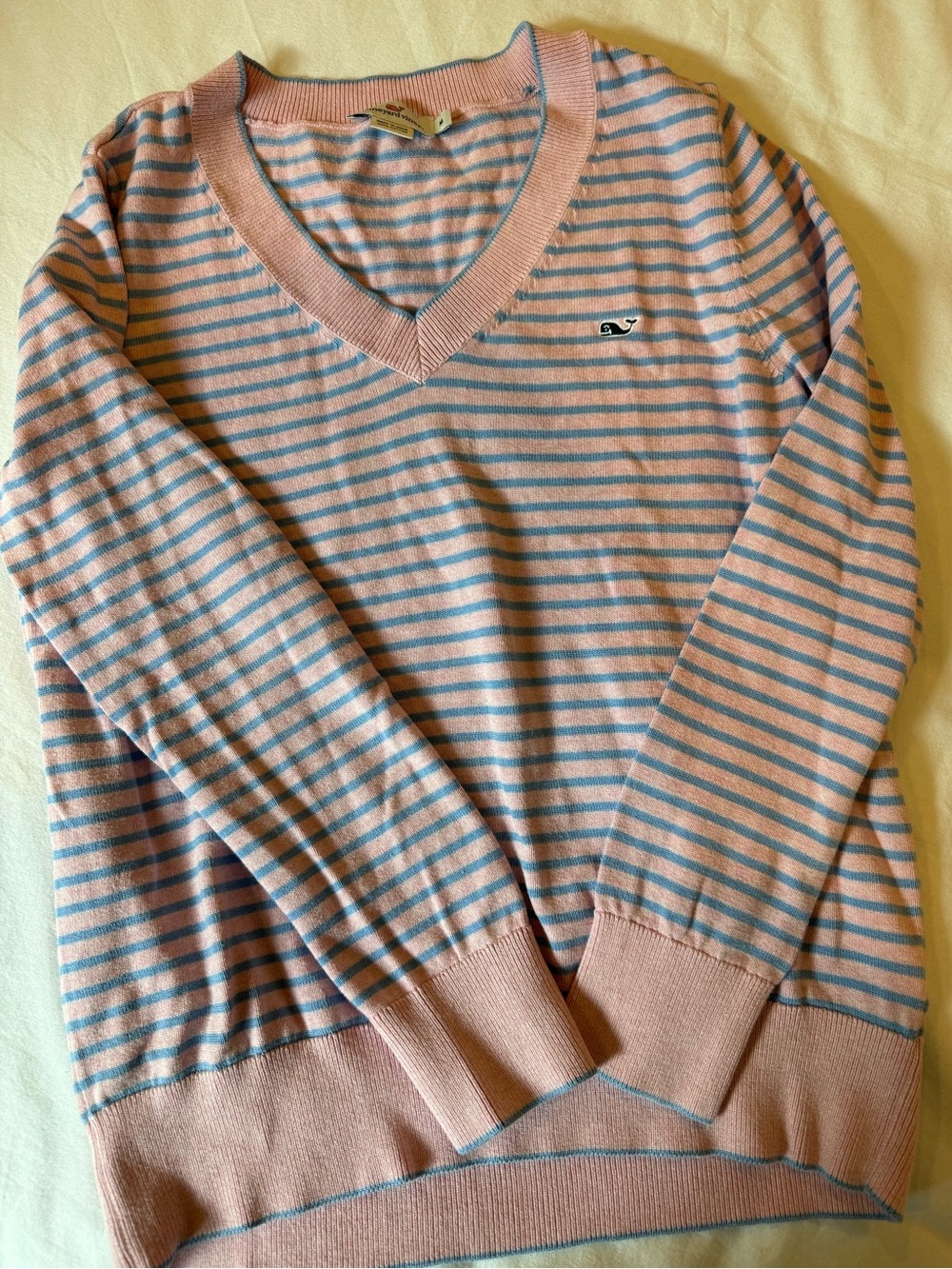 Vineyard Vines Women’s Pink & Blue Striped Lightweight Sweater – Size Medium